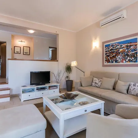 Holiday home Beautiful In With House Sea View Liznjan