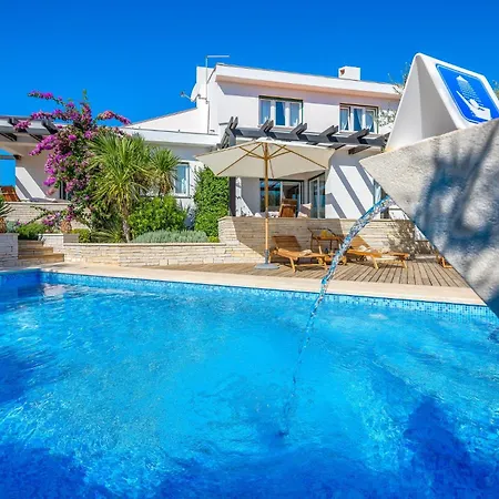 Holiday home Beautiful In With House Sea View Liznjan